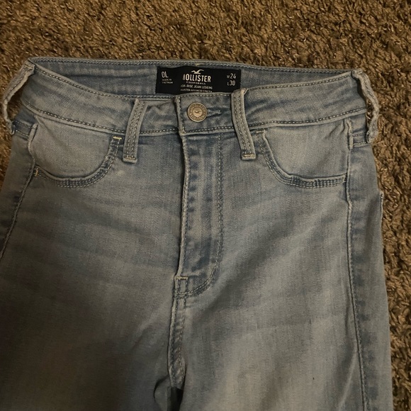 Hollister Jeans - Picture 1 of 3
